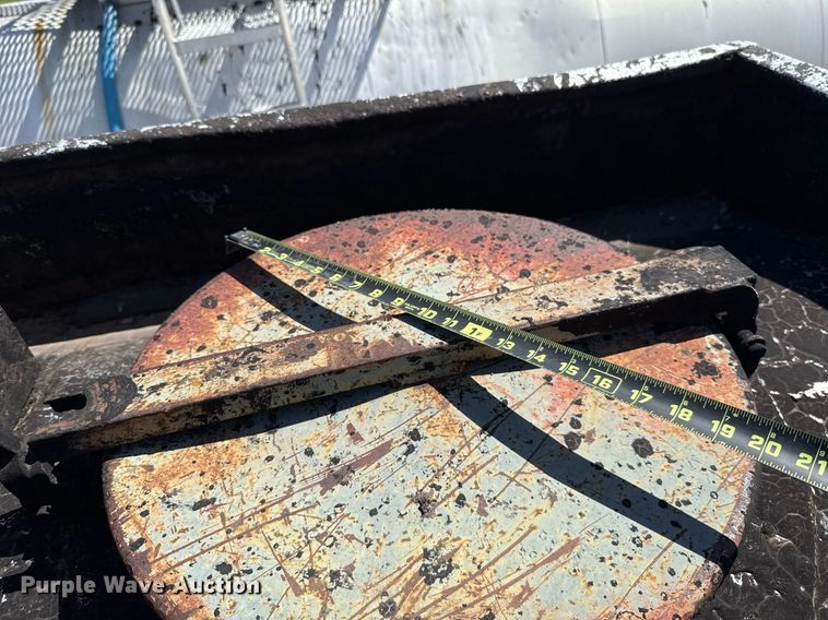 image for item DT6630 1986 Polar Tank Trailers G2-7497 tank trailer