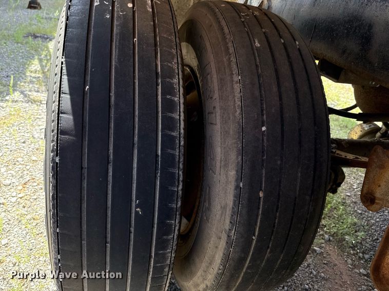 image for item DT6630 1986 Polar Tank Trailers G2-7497 tank trailer