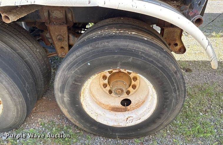 image for item DT6630 1986 Polar Tank Trailers G2-7497 tank trailer