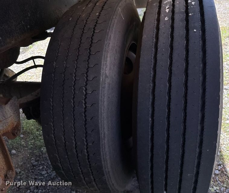 image for item DT6630 1986 Polar Tank Trailers G2-7497 tank trailer