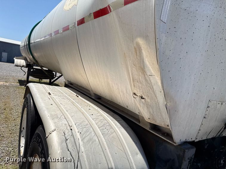 image for item DT6631 1992 Harmon Tank Company 1N11S1 tank trailer
