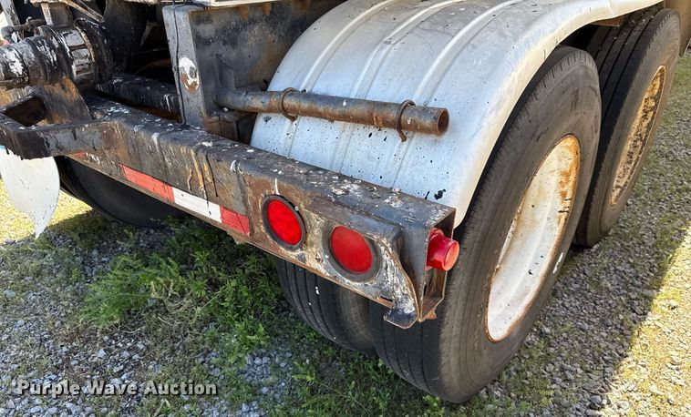 image for item DT6631 1992 Harmon Tank Company 1N11S1 tank trailer