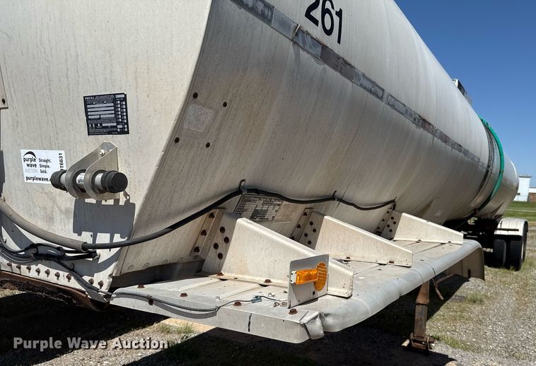 image for item DT6631 1992 Harmon Tank Company 1N11S1 tank trailer