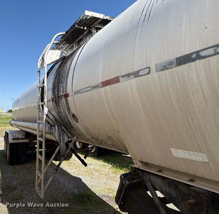 image for item DT6631 1992 Harmon Tank Company 1N11S1 tank trailer