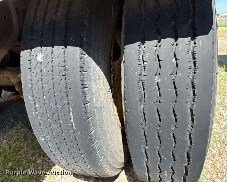 image for item DT6631 1992 Harmon Tank Company 1N11S1 tank trailer