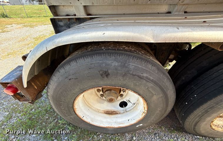 image for item DT6631 1992 Harmon Tank Company 1N11S1 tank trailer