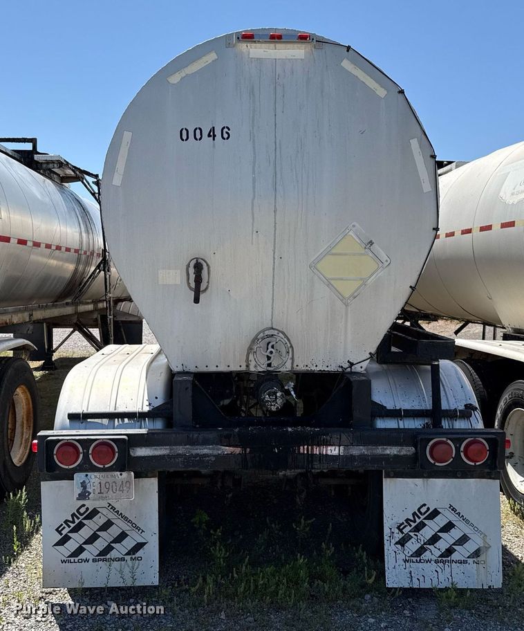 image for item DT6633 1985 Harmon Tank Company tank trailer