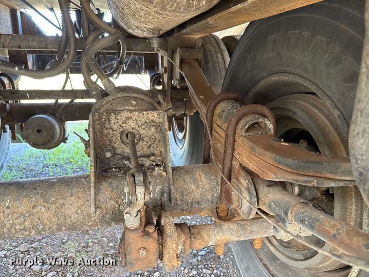 image for item DT6633 1985 Harmon Tank Company tank trailer