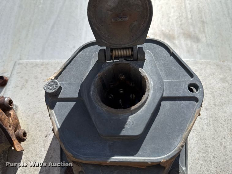 image for item DT6633 1985 Harmon Tank Company tank trailer