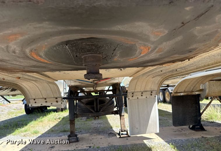 image for item DT6633 1985 Harmon Tank Company tank trailer