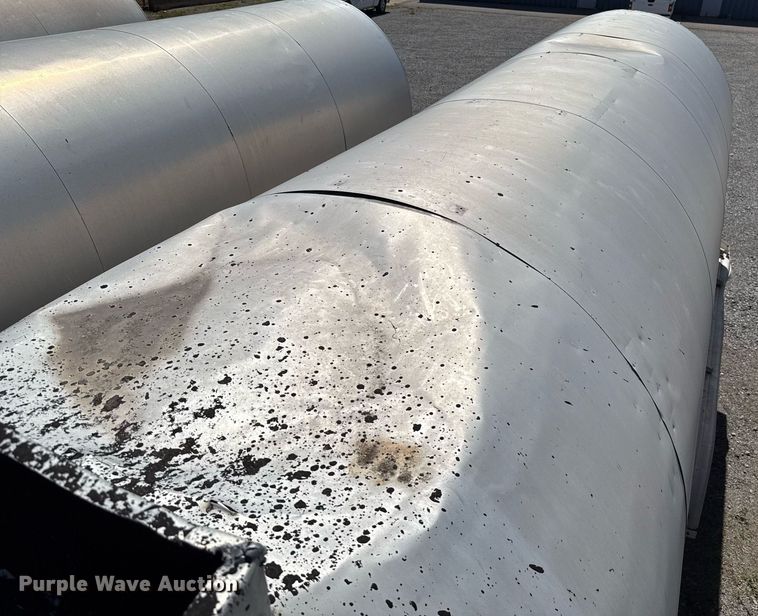 image for item DT6633 1985 Harmon Tank Company tank trailer