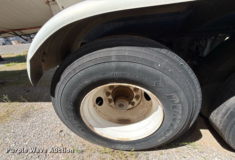 image for item DT6633 1985 Harmon Tank Company tank trailer