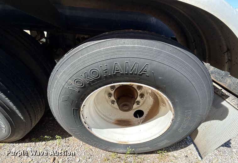 image for item DT6633 1985 Harmon Tank Company tank trailer