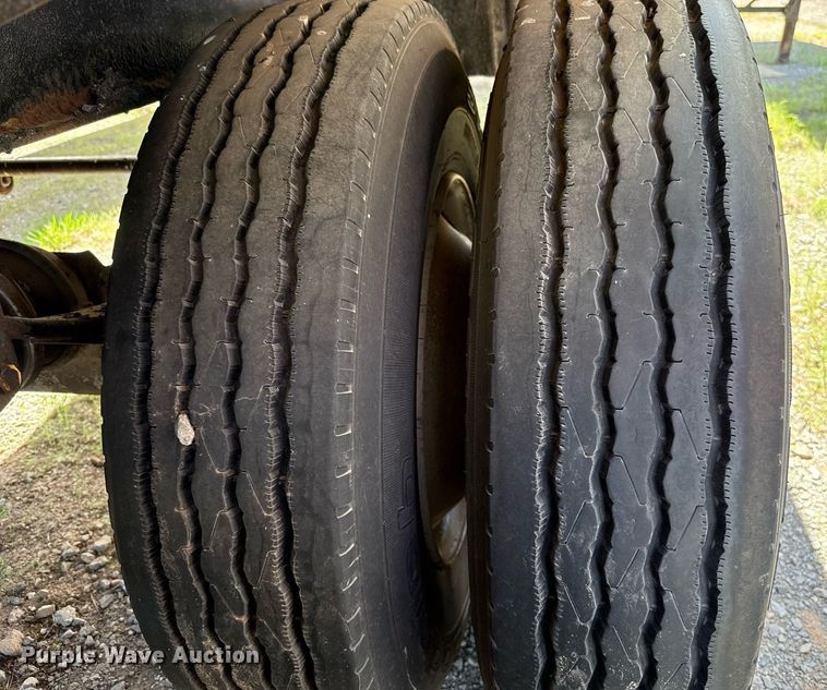 image for item DT6633 1985 Harmon Tank Company tank trailer