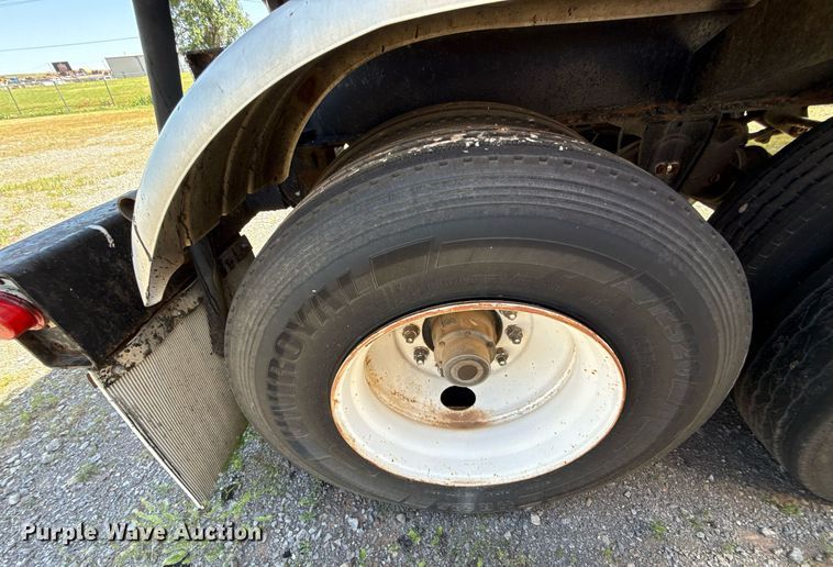 image for item DT6633 1985 Harmon Tank Company tank trailer