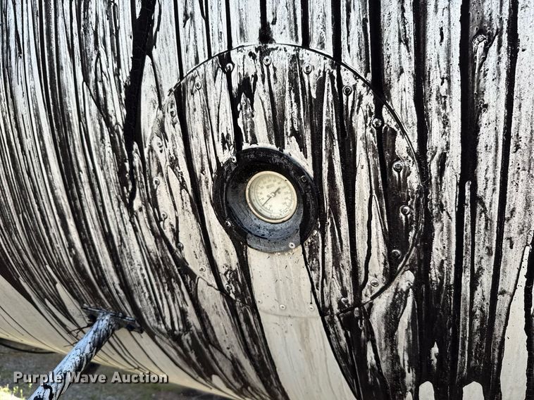 image for item DT6634 1985 Harmon Tank Company tank trailer