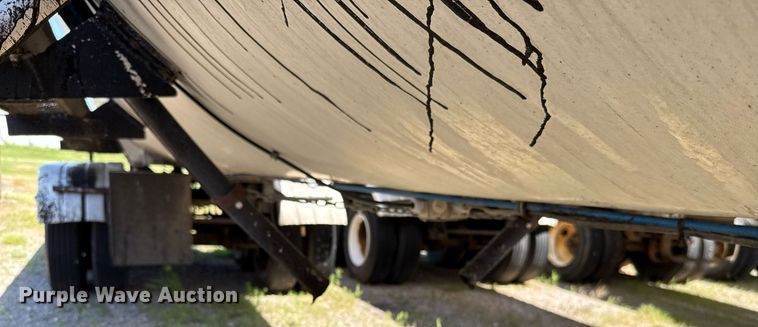 image for item DT6634 1985 Harmon Tank Company tank trailer