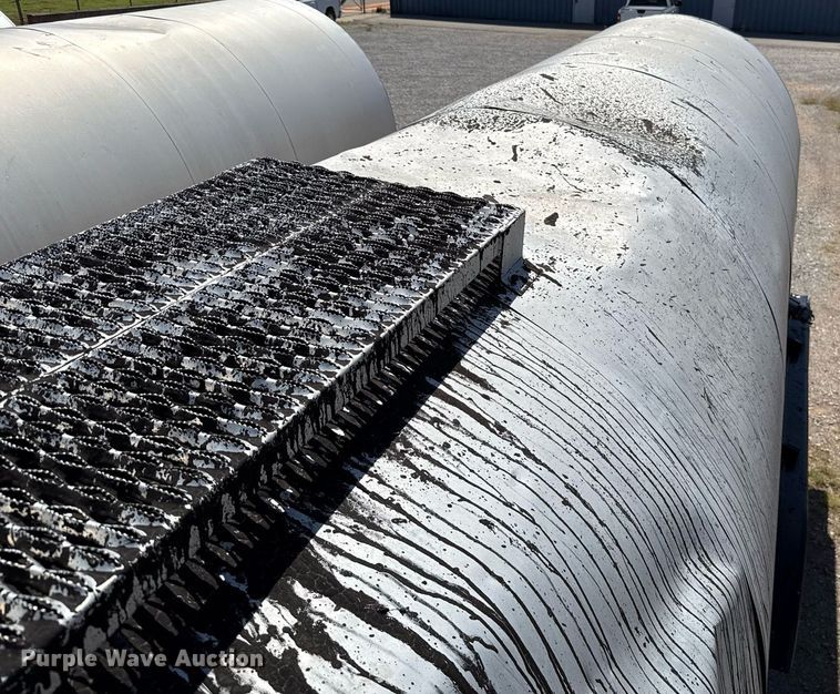 image for item DT6634 1985 Harmon Tank Company tank trailer