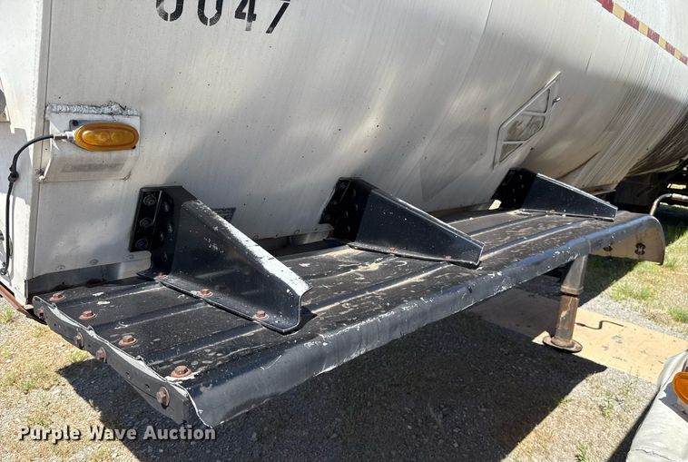 image for item DT6634 1985 Harmon Tank Company tank trailer
