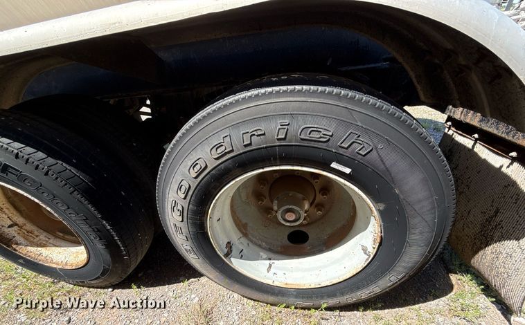 image for item DT6634 1985 Harmon Tank Company tank trailer