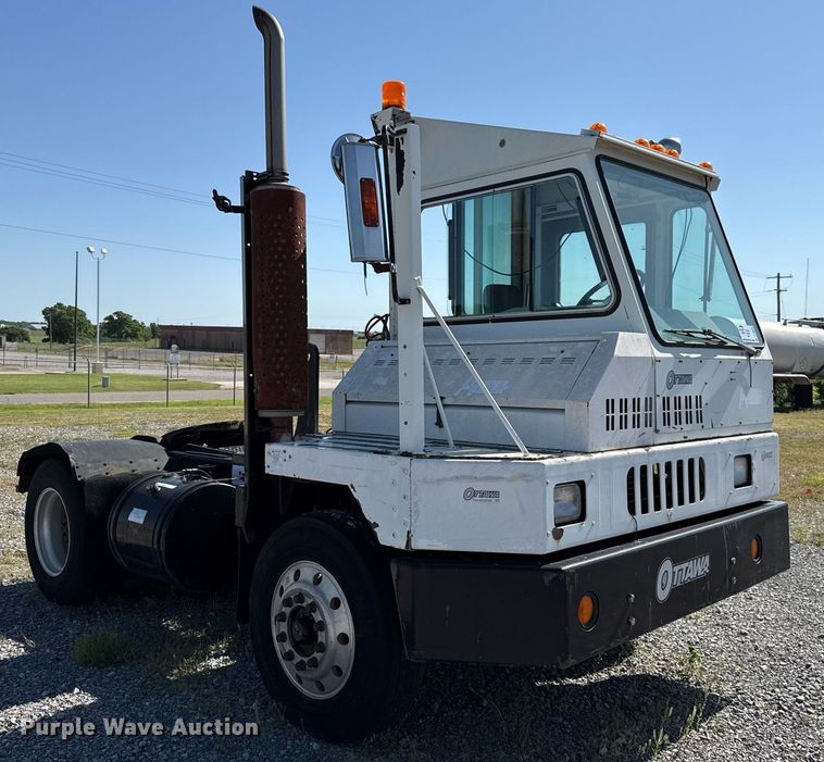 image for item DT6635 Ottawa 30 yard truck