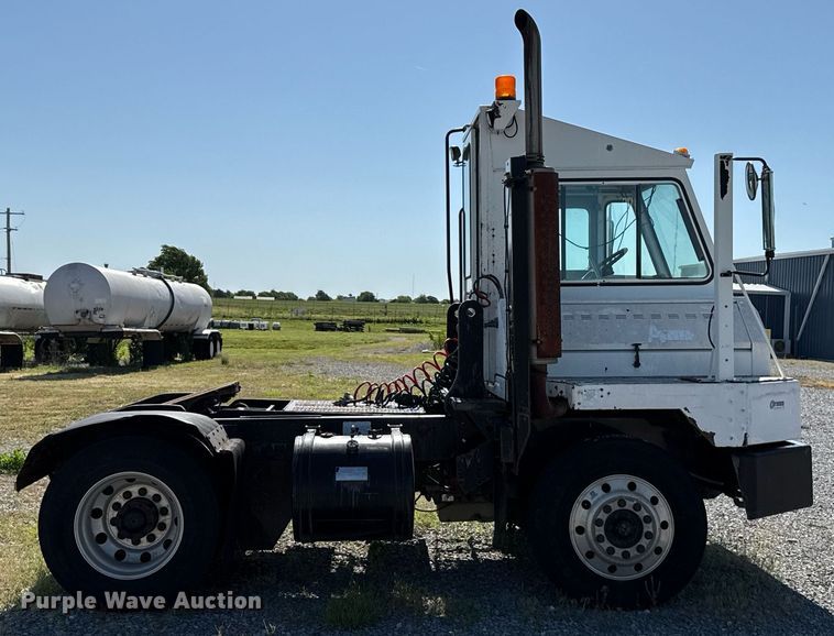 image for item DT6635 Ottawa 30 yard truck