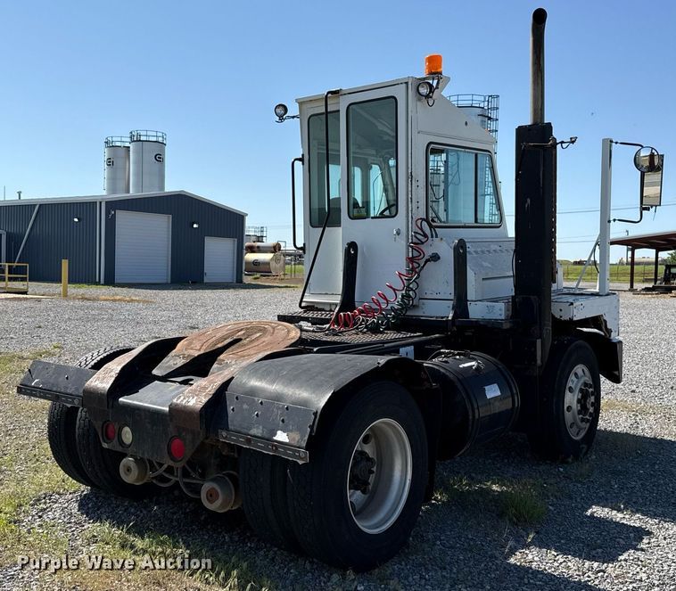 image for item DT6635 Ottawa 30 yard truck