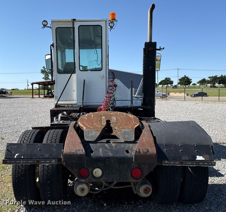 image for item DT6635 Ottawa 30 yard truck