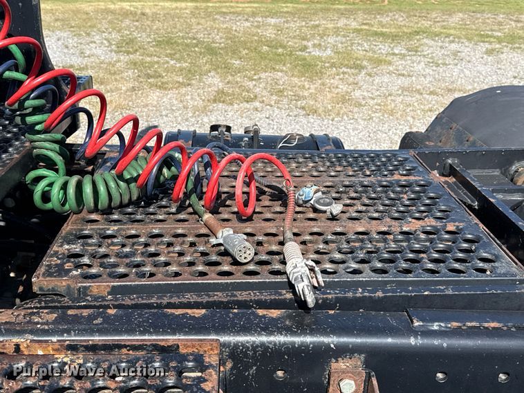 image for item DT6635 Ottawa 30 yard truck