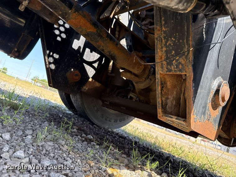 image for item DT6635 Ottawa 30 yard truck