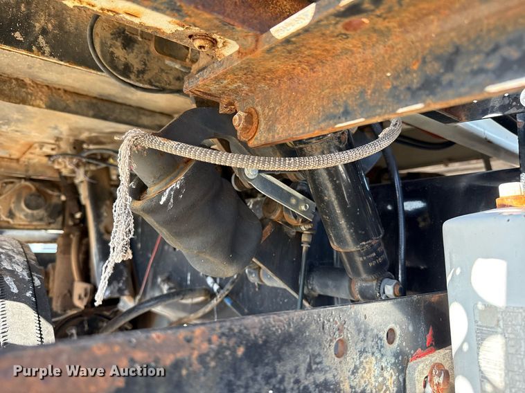 image for item DT6635 Ottawa 30 yard truck