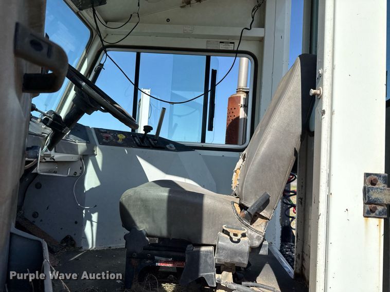 image for item DT6635 Ottawa 30 yard truck