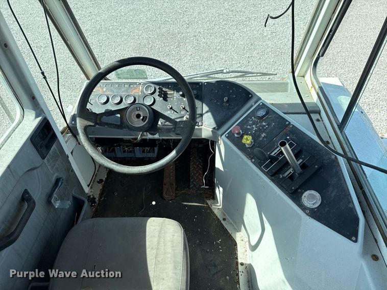 image for item DT6635 Ottawa 30 yard truck