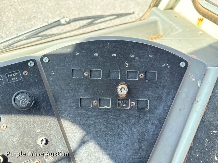 image for item DT6635 Ottawa 30 yard truck