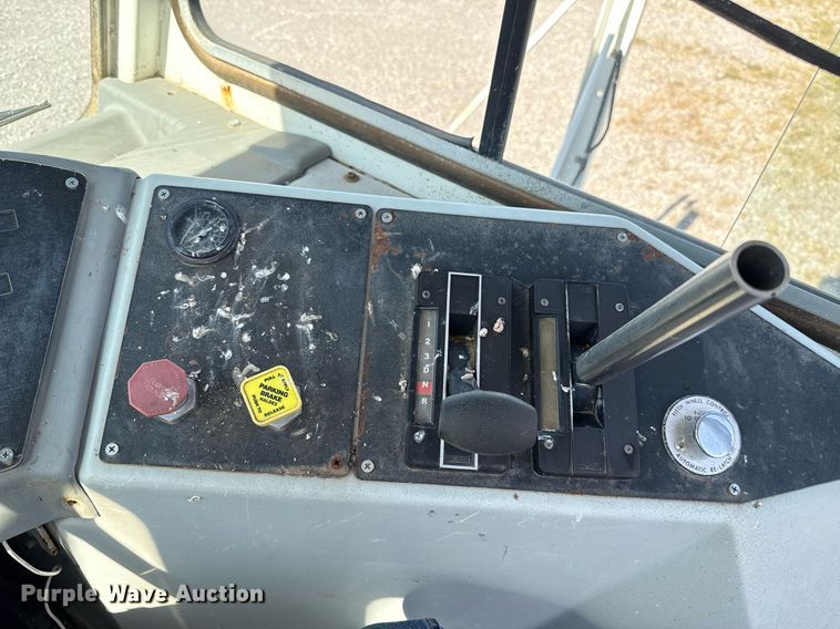 image for item DT6635 Ottawa 30 yard truck