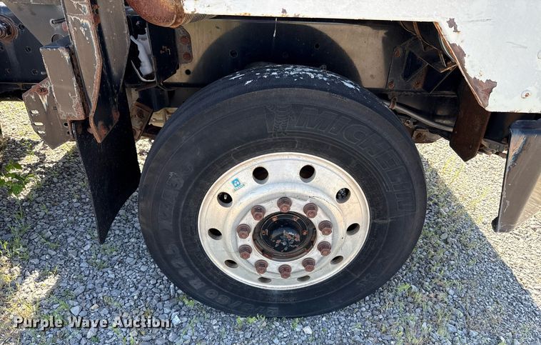 image for item DT6635 Ottawa 30 yard truck