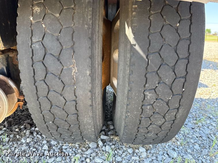 image for item DT6635 Ottawa 30 yard truck