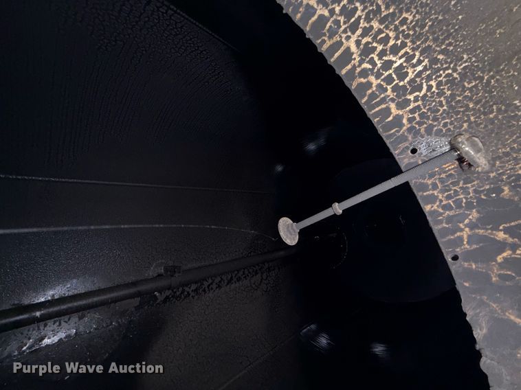 image for item DT6637 1980 Fruehauf tank trailer