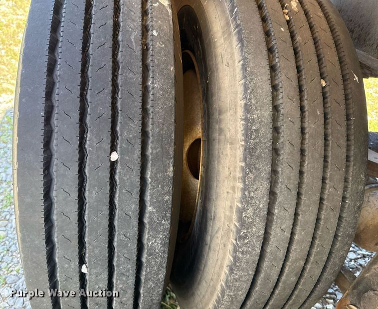 image for item DT6637 1980 Fruehauf tank trailer