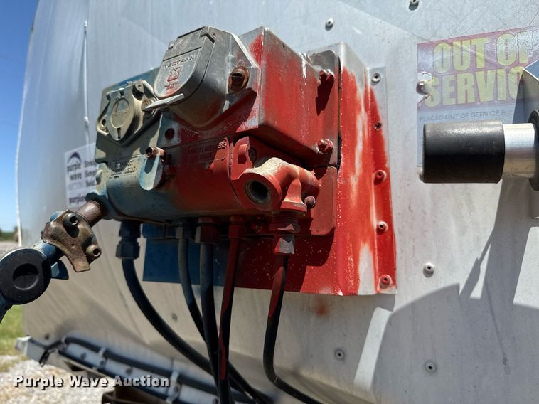 image for item DT6638 1991 Acro Trailers Tank tank trailer