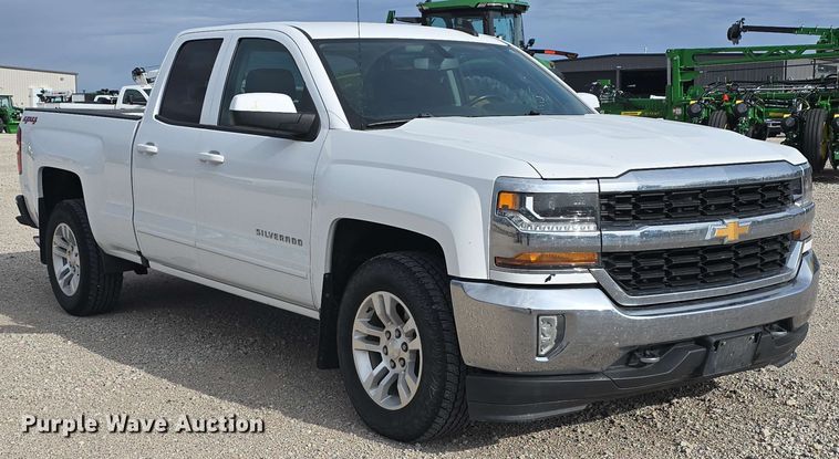 image for item DT6816 2018 Chevrolet Silverado 1500 LT Double Cab pickup truck