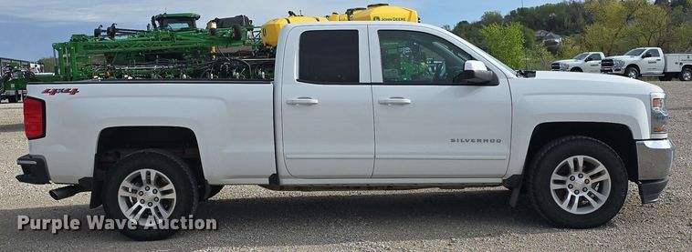 image for item DT6816 2018 Chevrolet Silverado 1500 LT Double Cab pickup truck