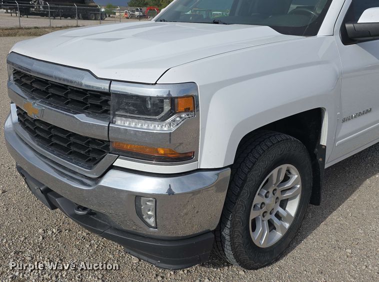 image for item DT6816 2018 Chevrolet Silverado 1500 LT Double Cab pickup truck