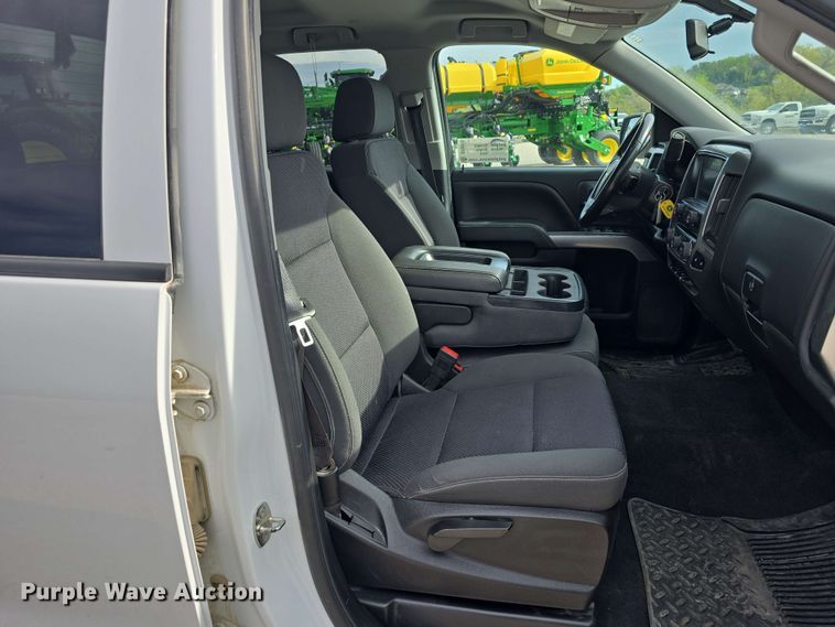 image for item DT6816 2018 Chevrolet Silverado 1500 LT Double Cab pickup truck