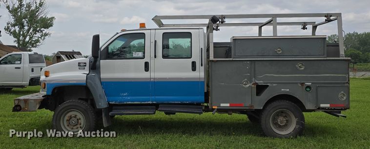 image for item DT6916 2008 GMC C4500 TopKick utility / service truck