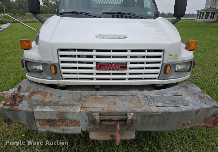 image for item DT6916 2008 GMC C4500 TopKick utility / service truck