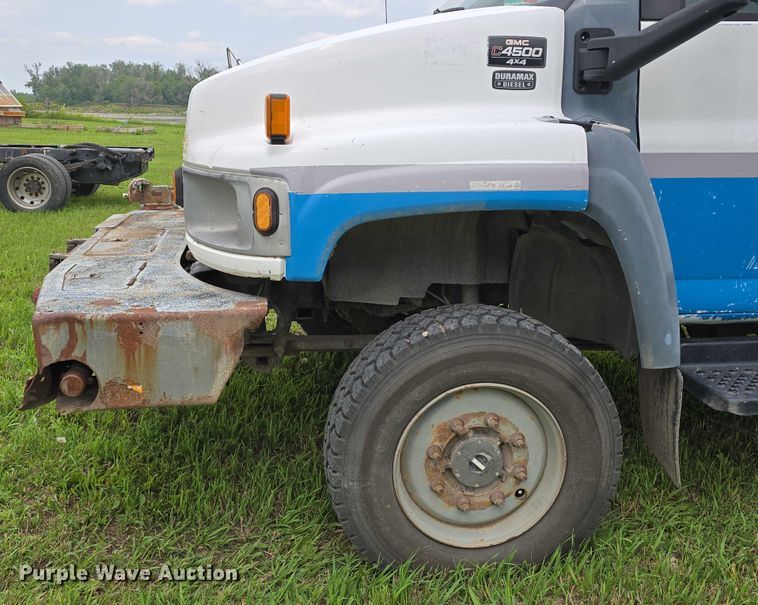 image for item DT6916 2008 GMC C4500 TopKick utility / service truck