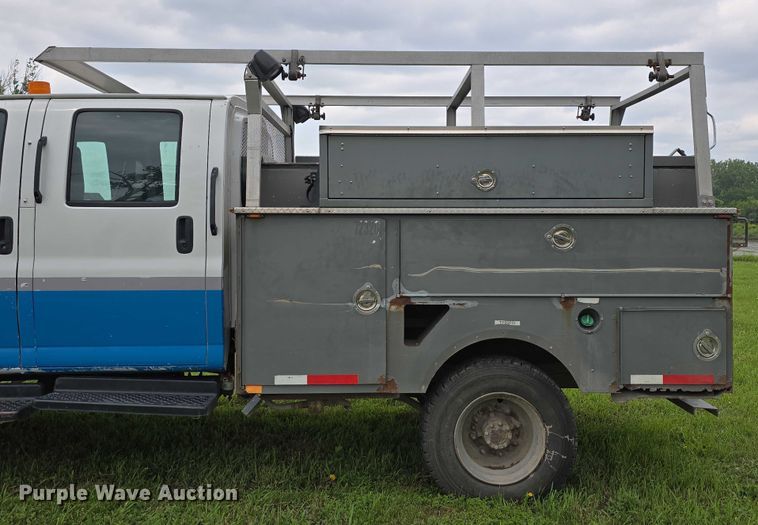 image for item DT6916 2008 GMC C4500 TopKick utility / service truck