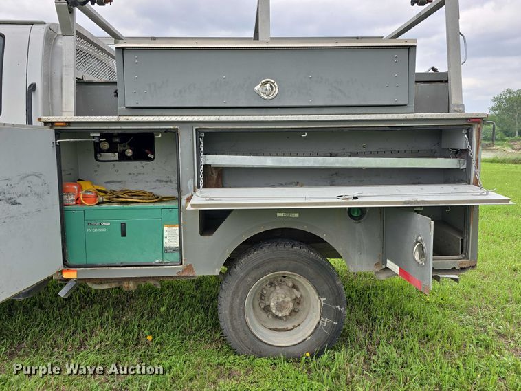 image for item DT6916 2008 GMC C4500 TopKick utility / service truck