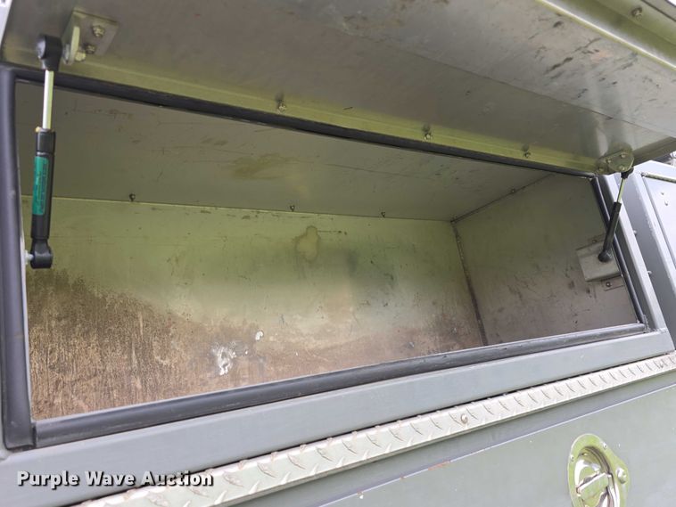 image for item DT6916 2008 GMC C4500 TopKick utility / service truck